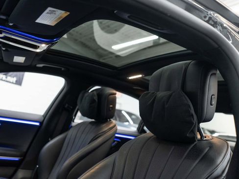 Used 2022 Mercedes-Benz S 500 4MATIC w/ AMG Line Package image 7