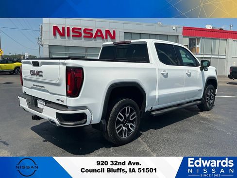 Used 2023 GMC Sierra 1500 AT4 w/ AT4 Preferred Package AWD/4WD image 8