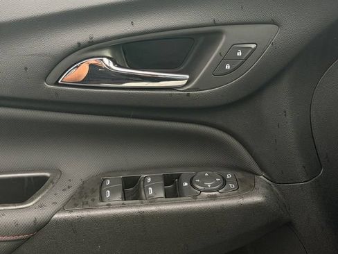 Used 2022 Chevrolet Equinox RS FWD image 23