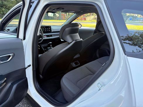 Used 2025 Kia K4 FWD image 27
