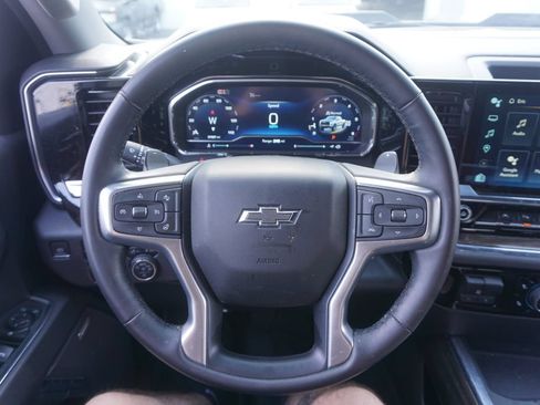 Used 2024 Chevrolet Silverado 1500 LT Trail Boss w/ Convenience Package II AWD/4WD image 3