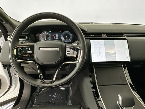 Used 2026 Land Rover Range Rover Velar S image 11