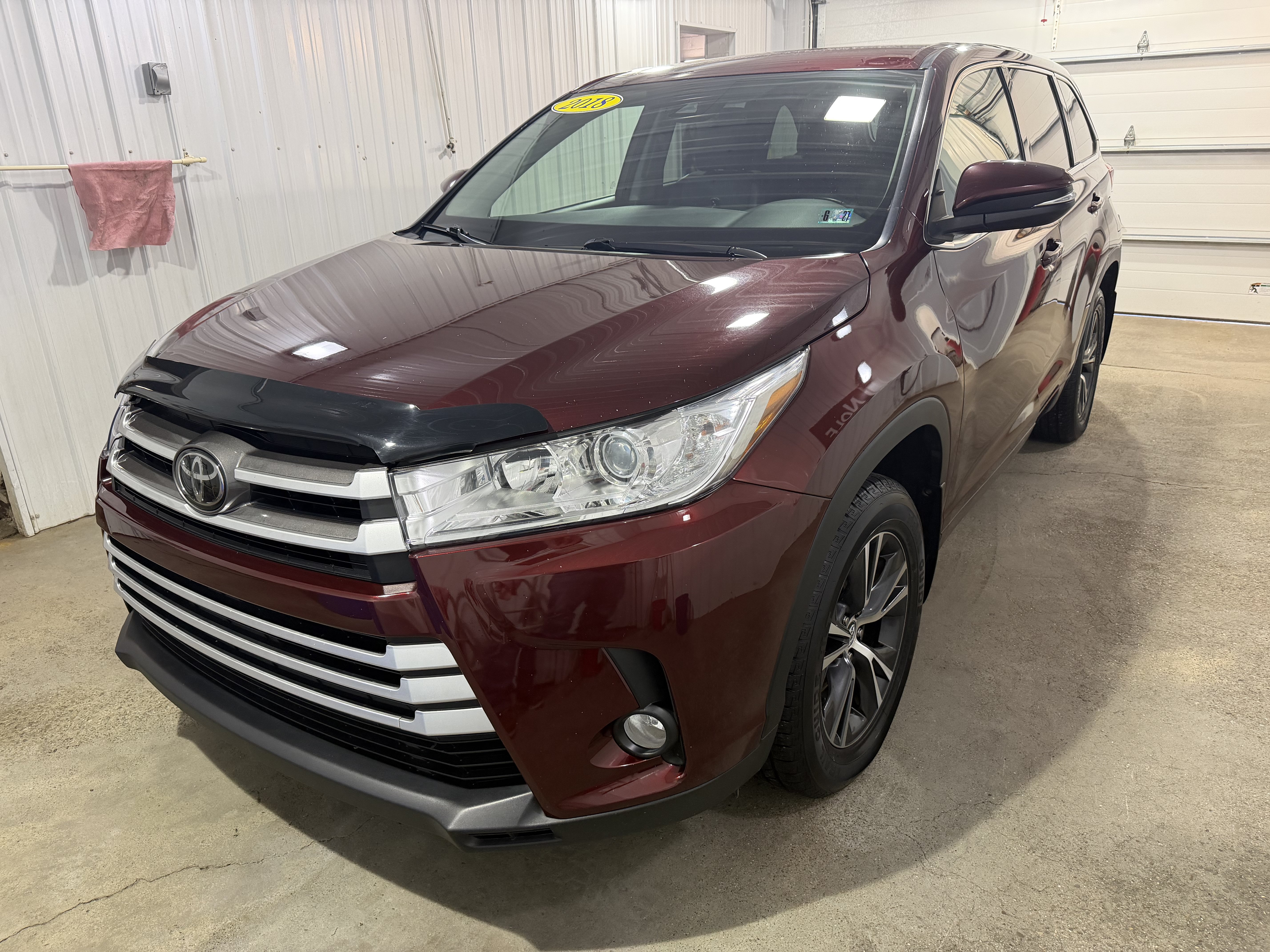 Used 2018 Toyota Highlander Plus AWD/4WD image 4