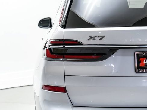Used 2025 BMW X7 xDrive40i AWD/4WD image 57