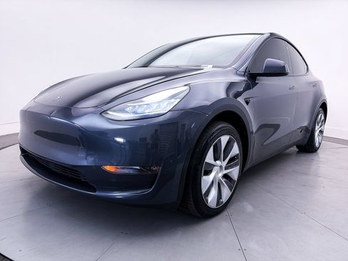 Used 2023 Tesla Model Y Long Range AWD/4WD image 13