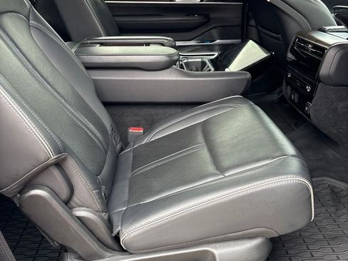Used 2023 Jeep Grand Wagoneer Series II AWD/4WD image 29