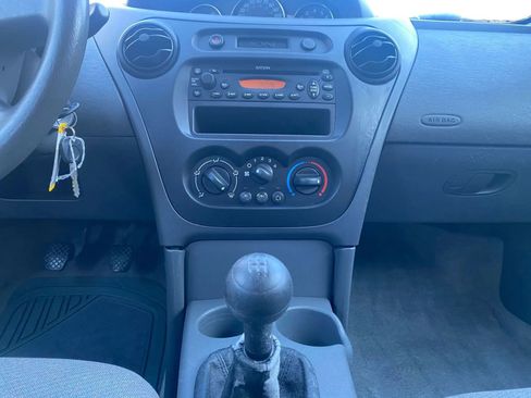 Used 2005 Saturn ION Level 1 image 12