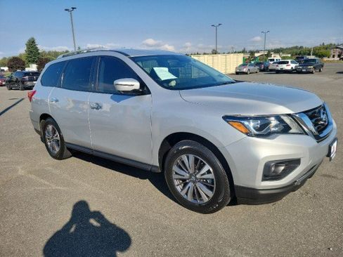 Used 2020 Nissan Pathfinder SL FWD image 1