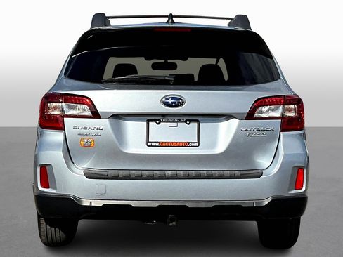 Used 2016 Subaru Outback 2.5i Premium image 4