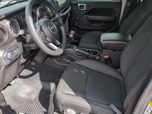 Used 2018 Jeep Wrangler Unlimited Sport AWD/4WD image 10