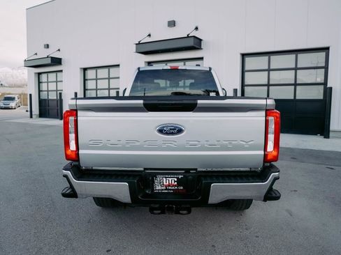 Used 2024 Ford F350 XLT image 7