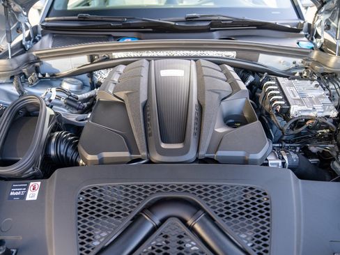 New 2026 Porsche Macan S AWD/4WD image 29