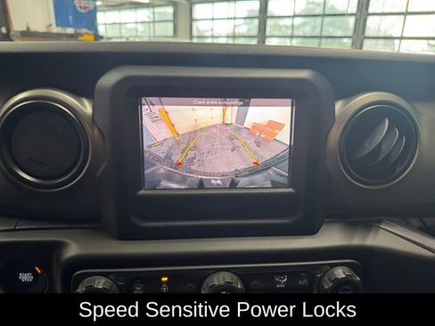 Used 2021 Jeep Wrangler Unlimited Sport image 17