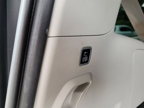 Used 2022 Jeep Grand Wagoneer Series I image 11