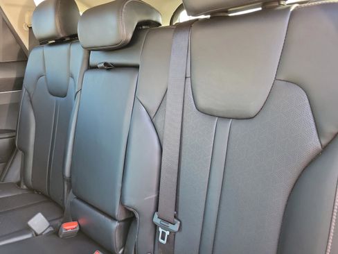 Used 2021 Kia Sorento S image 32