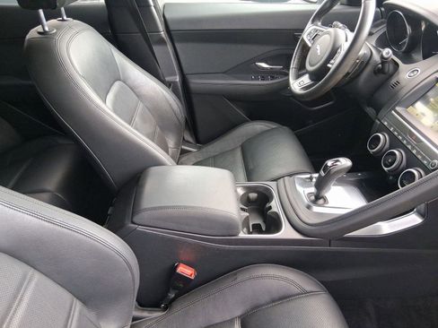 Used 2020 Jaguar E-PACE image 31