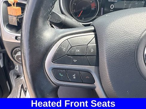 Used 2020 Jeep Cherokee Latitude Plus w/ Cold Weather Group AWD/4WD image 19