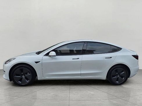 Used 2022 Tesla Model 3 image 7