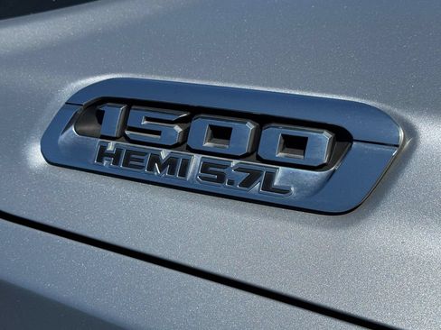 Used 2019 RAM 1500 Big Horn AWD/4WD image 2