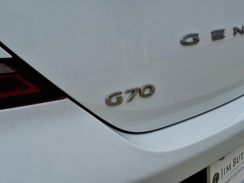Used 2025 Genesis G70 2.5T image 23