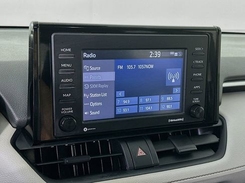 Used 2021 Toyota RAV4 XLE w/ Convenience Package AWD/4WD image 17
