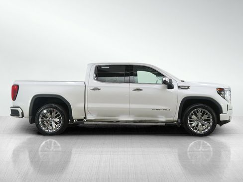 Used 2023 GMC Sierra 1500 Denali w/ Technology Package AWD/4WD image 7