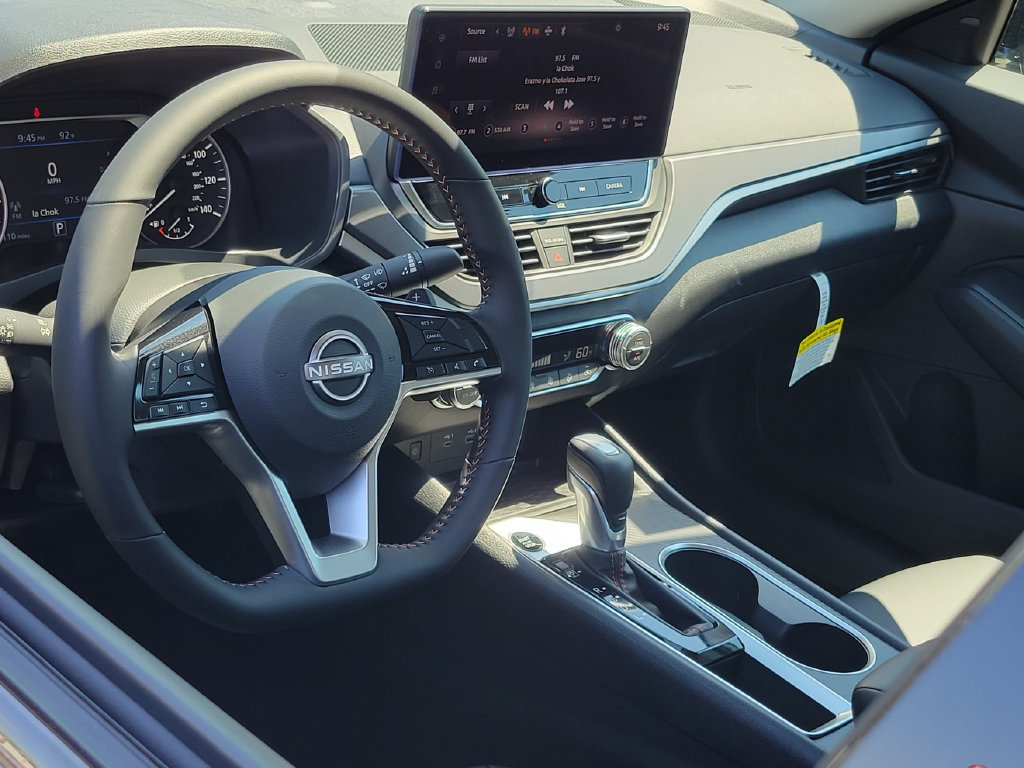 New 2026 Nissan Altima 2.5 SR w/ SR Midnight Edition Package FWD image 5