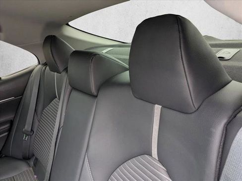 Used 2019 Toyota Camry SE FWD image 14