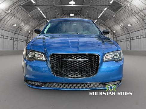 Used 2021 Chrysler 300 Touring w/ Sport Appearance Package RWD image 7