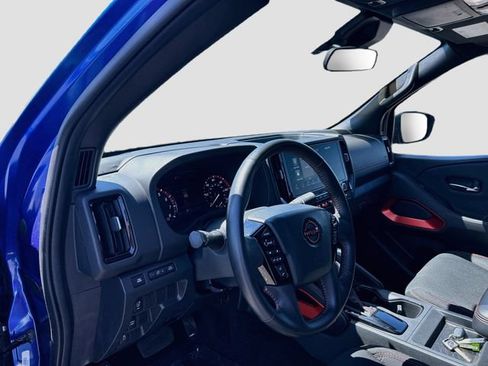 Certified 2025 Nissan Frontier Pro-X RWD image 6
