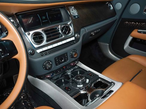 Used 2018 Rolls-Royce Wraith image 53