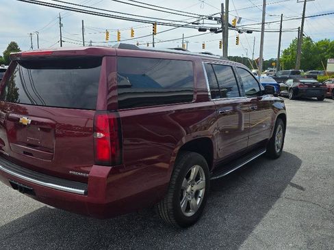 Used 2020 Chevrolet Suburban Premier AWD/4WD image 5