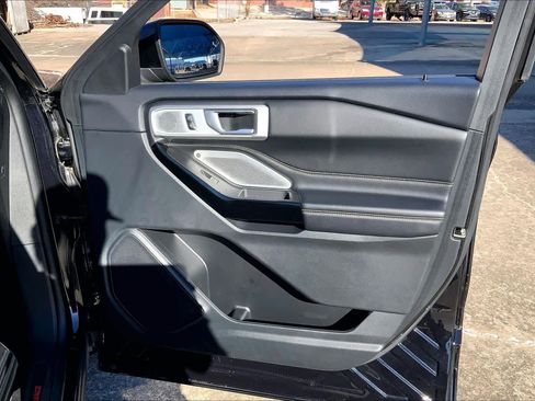 Used 2023 Ford Explorer ST w/ Equipment Group 401A image 21