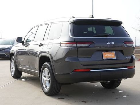 Used 2023 Jeep Grand Cherokee L Laredo image 7