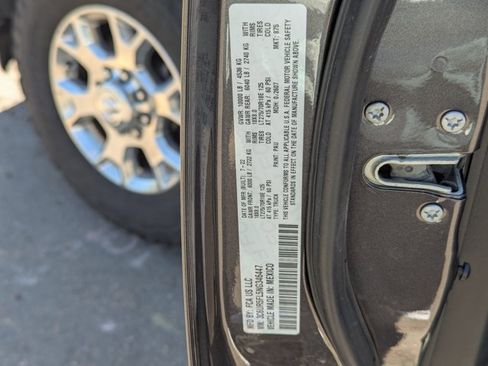 Used 2022 RAM 2500 Laramie AWD/4WD image 23