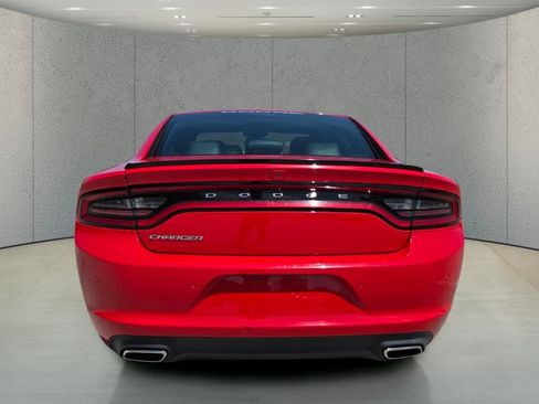 Used 2020 Dodge Charger SXT w/ Leather Interior Group RWD image 6