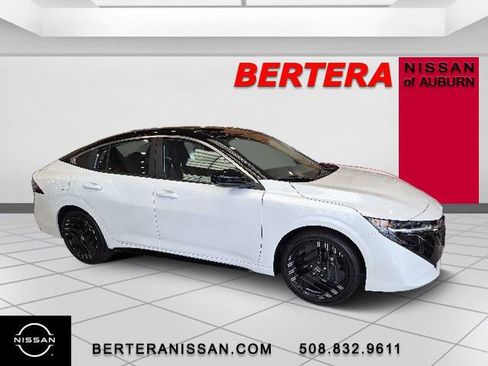 New 2026 Nissan Sentra SR FWD image 2