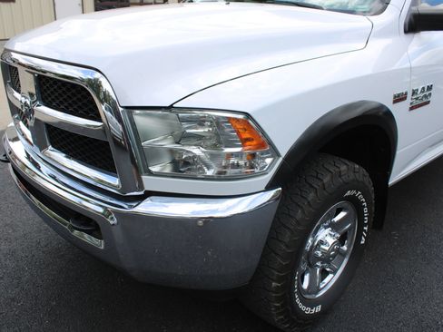Used 2018 RAM 2500 Tradesman w/ Chrome Appearance Group AWD/4WD image 3