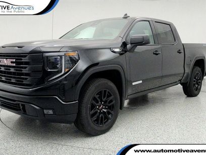 Used 2025 GMC Sierra 1500 Elevation