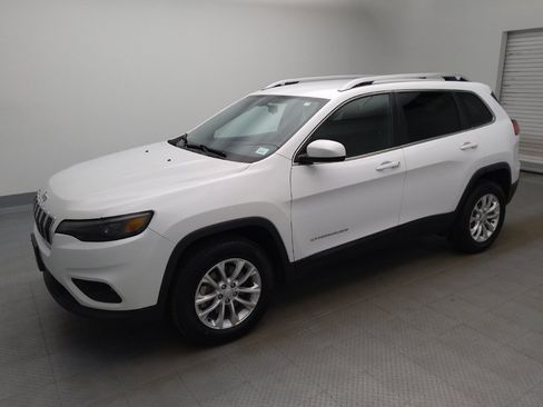 Used 2019 Jeep Cherokee Latitude w/ Popular Appearance Group AWD/4WD image 2