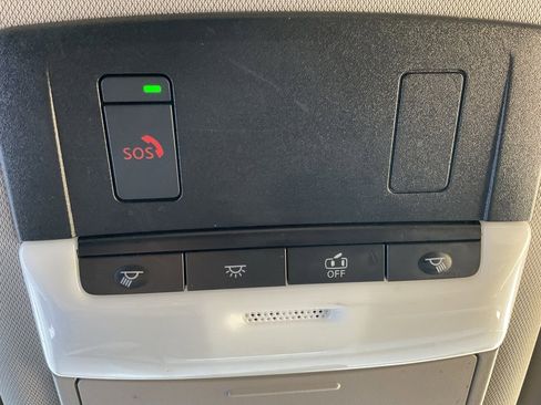 Used 2023 Nissan Rogue SV image 27