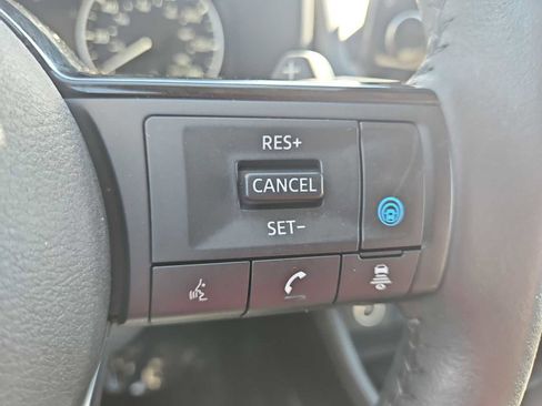 Used 2022 Nissan Rogue SL w/ SL Premium Package image 22