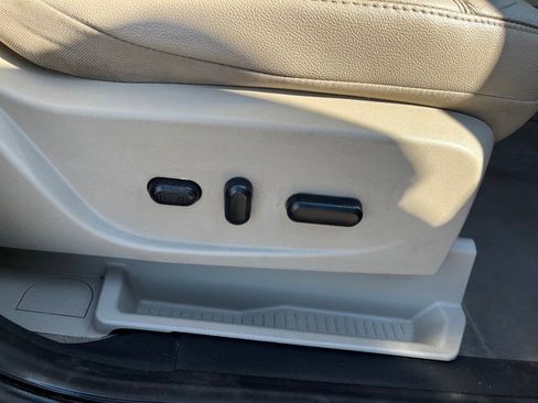 Used 2016 Ford Escape Titanium image 37