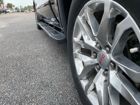 Used 2022 GMC Sierra 1500 SLT w/ SLT Premium Plus Package image 18