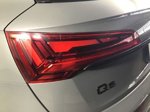 Certified 2023 Audi Q5 2.0T Premium Plus w/ Premium Plus Package image 28