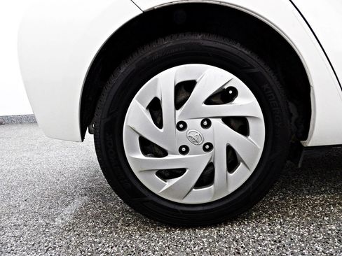 Used 2016 Toyota Prius C Four image 21