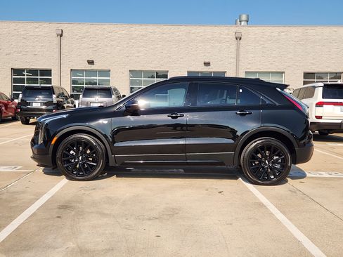 Used 2023 Cadillac XT4 Sport w/ LPO, Onyx Lite Package FWD image 3