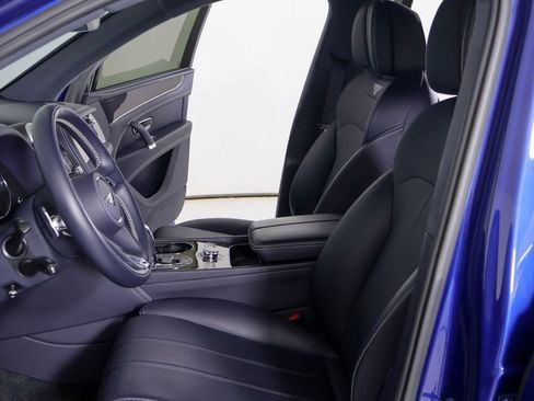 Used 2019 Bentley Bentayga image 5