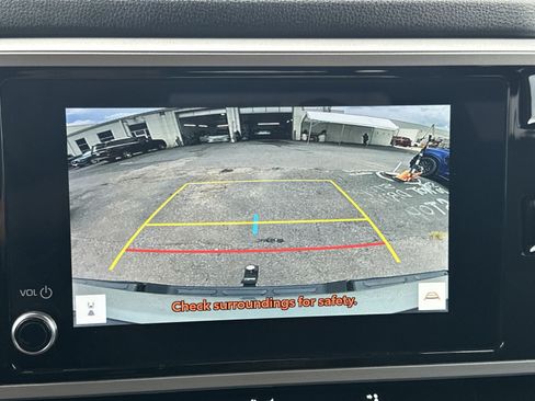 Used 2025 Toyota Tundra SR5 AWD/4WD image 27