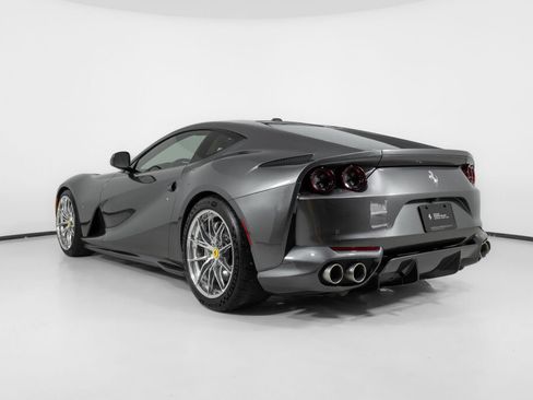 Used 2019 Ferrari 812 Superfast RWD image 4